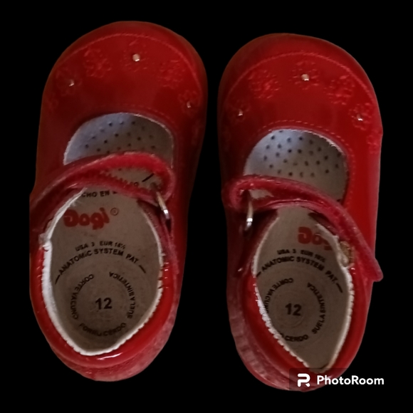 Toddler Girl's Dogi Red Mary Janes - Picture 2 of 7